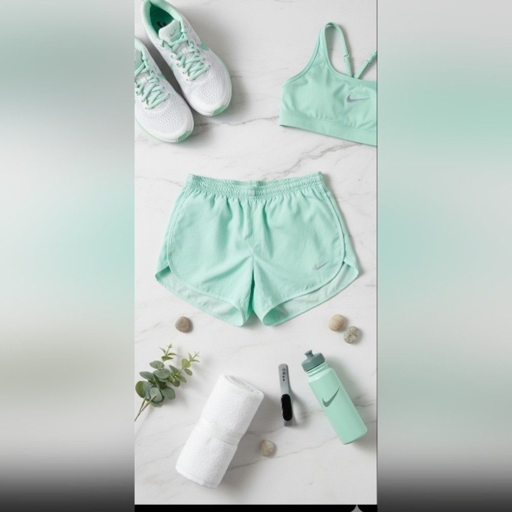 Nike Dri FIT Shorts Mint Green Extra Small - Picture 1 of 14